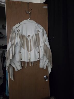 Women's Cream Fringe Leather Jacket - Western-Inspired Statement